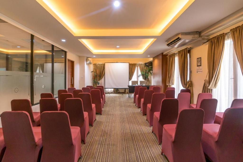 Sofyan Hotel Cut Meutia Jakarta Exterior foto